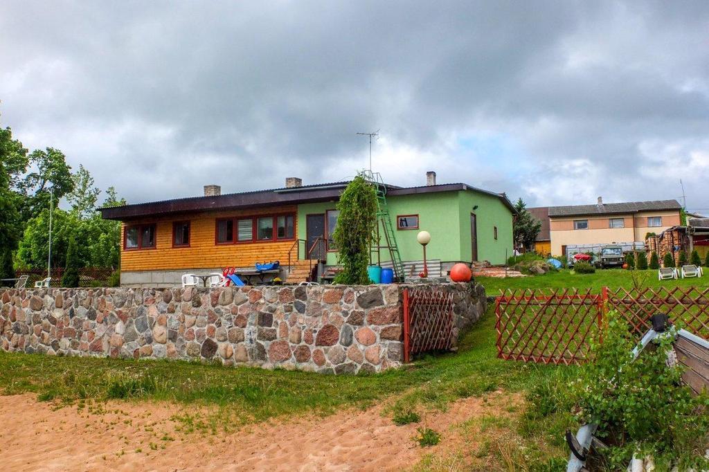 Hostel Laguun Каласте Екстериор снимка