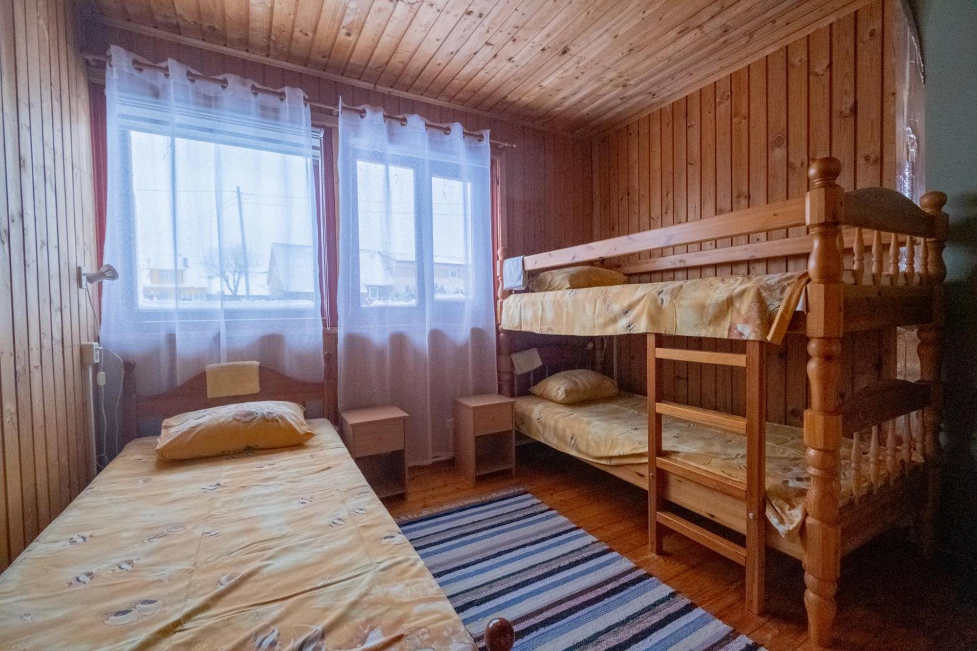 Hostel Laguun Каласте Екстериор снимка