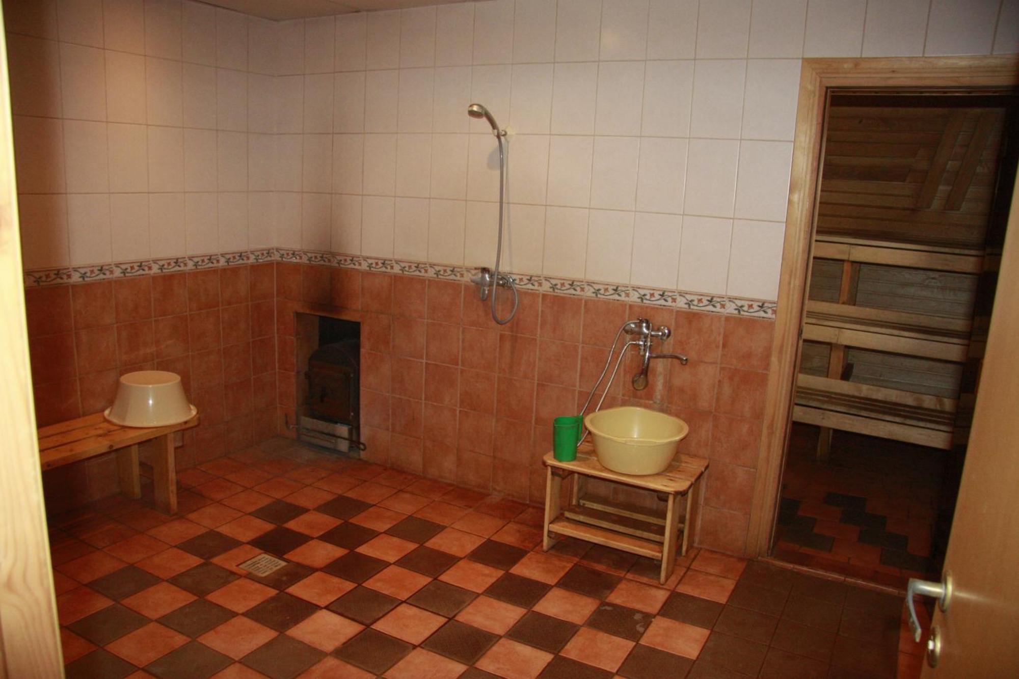 Hostel Laguun Каласте Екстериор снимка
