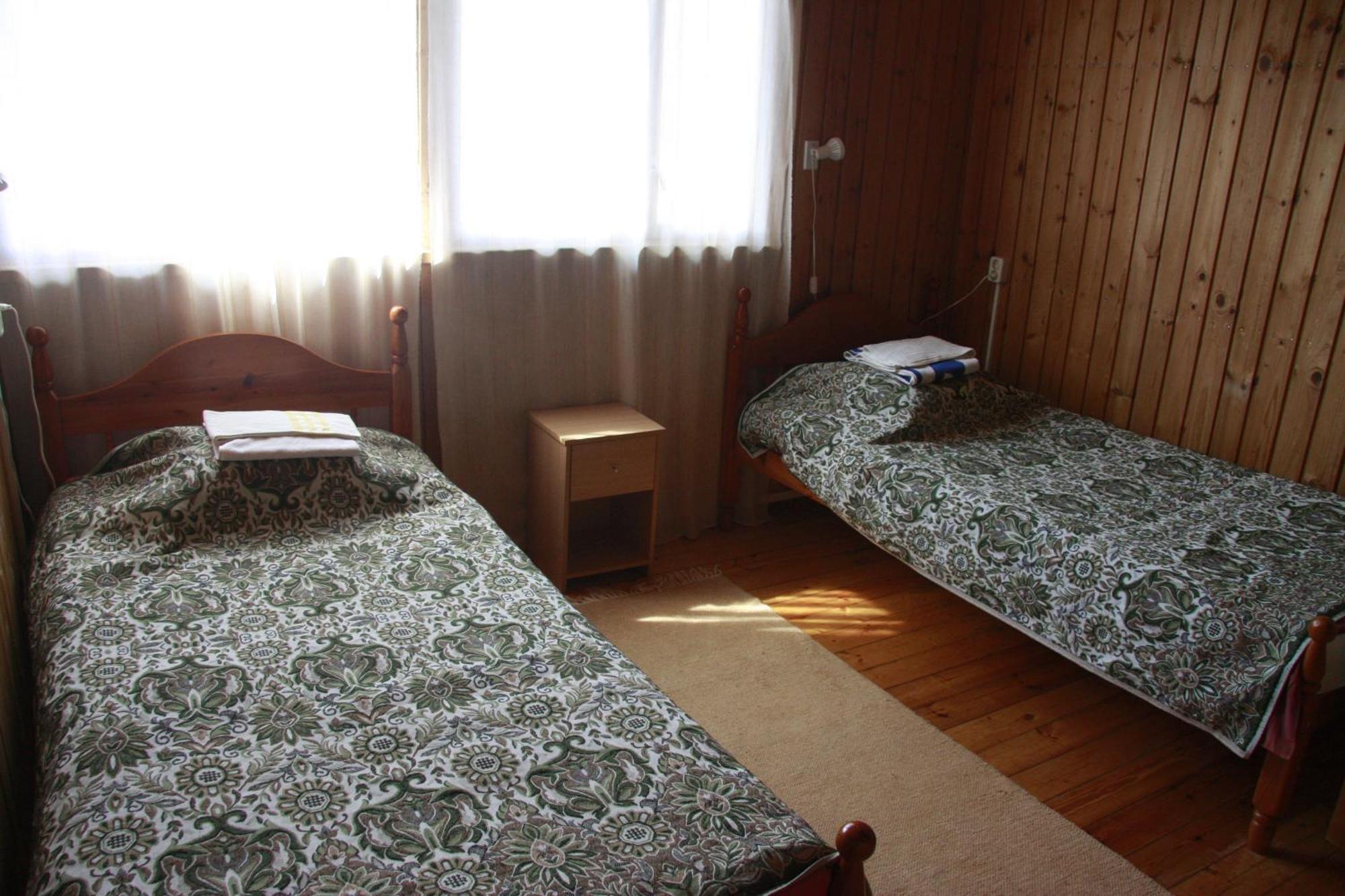 Hostel Laguun Каласте Екстериор снимка