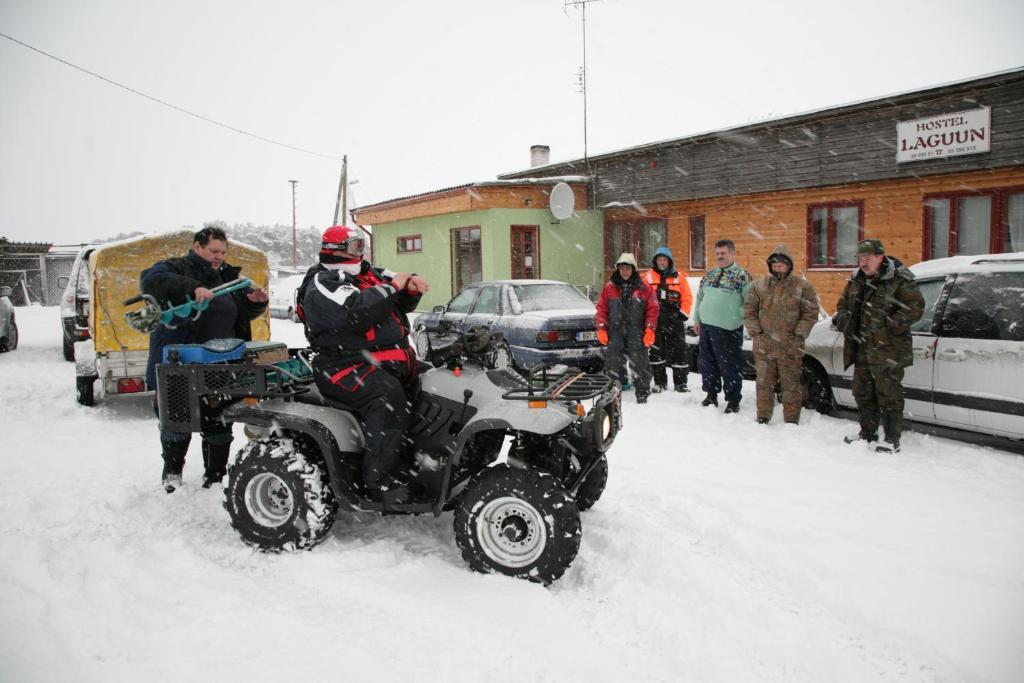 Hostel Laguun Каласте Екстериор снимка